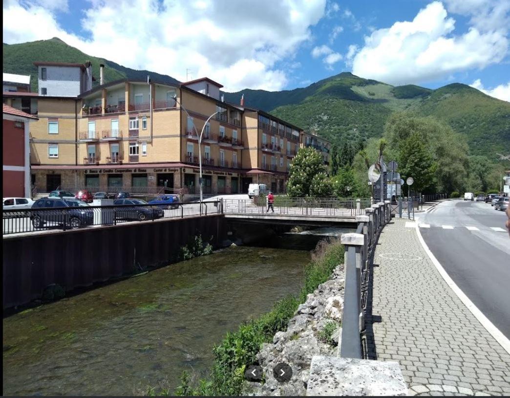 Zia Peppa Lejlighed Castel Di Sangro Eksteriør billede